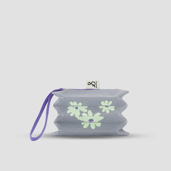[Out of stock] Lucky Pleats Pouch S Daisy Neon Grey