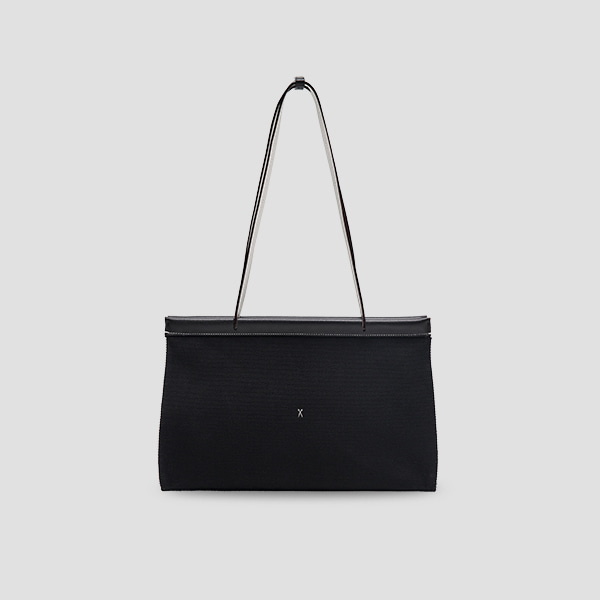 [Pre-order 2, December]Diana Canvas Shoulder Bag M Black