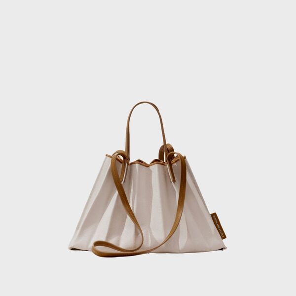 [6/7 Pre-Order] Lucky Pleats Canvas Coated Shopper S Pecan Brown