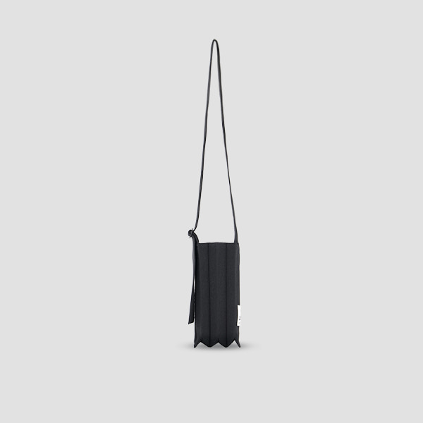 [Shipped by 19,May] Lucky Pleats Knit Cellbag Rich Black