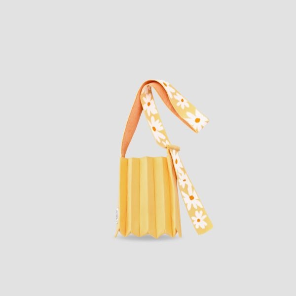 [Free Knit Tea Coaster] Lucky Pleats Knit Daisy Wing Macaron Yellow